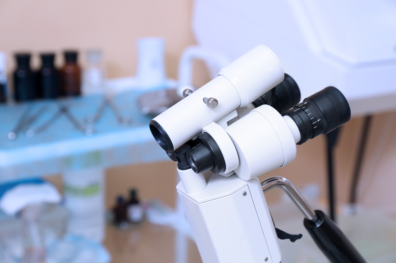 妇科房间中的阴道镜的特写