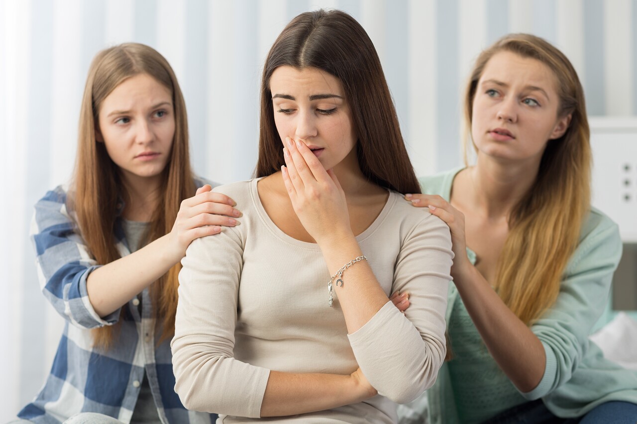 支持她的朋友们