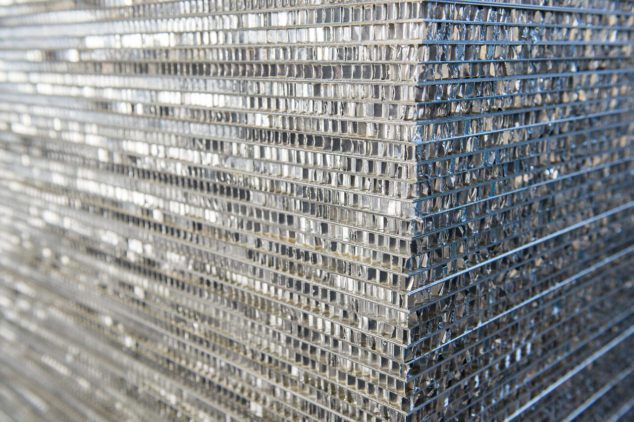 用于造船行业的金属夹芯板制造防火墙