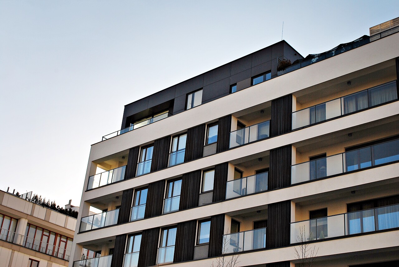 现代公寓楼的建筑细节