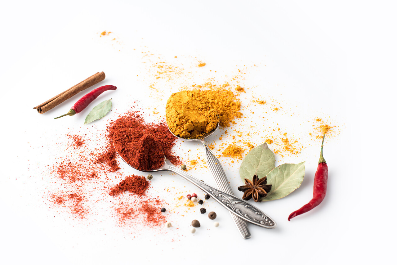 辣椒粉与各种香料咖喱