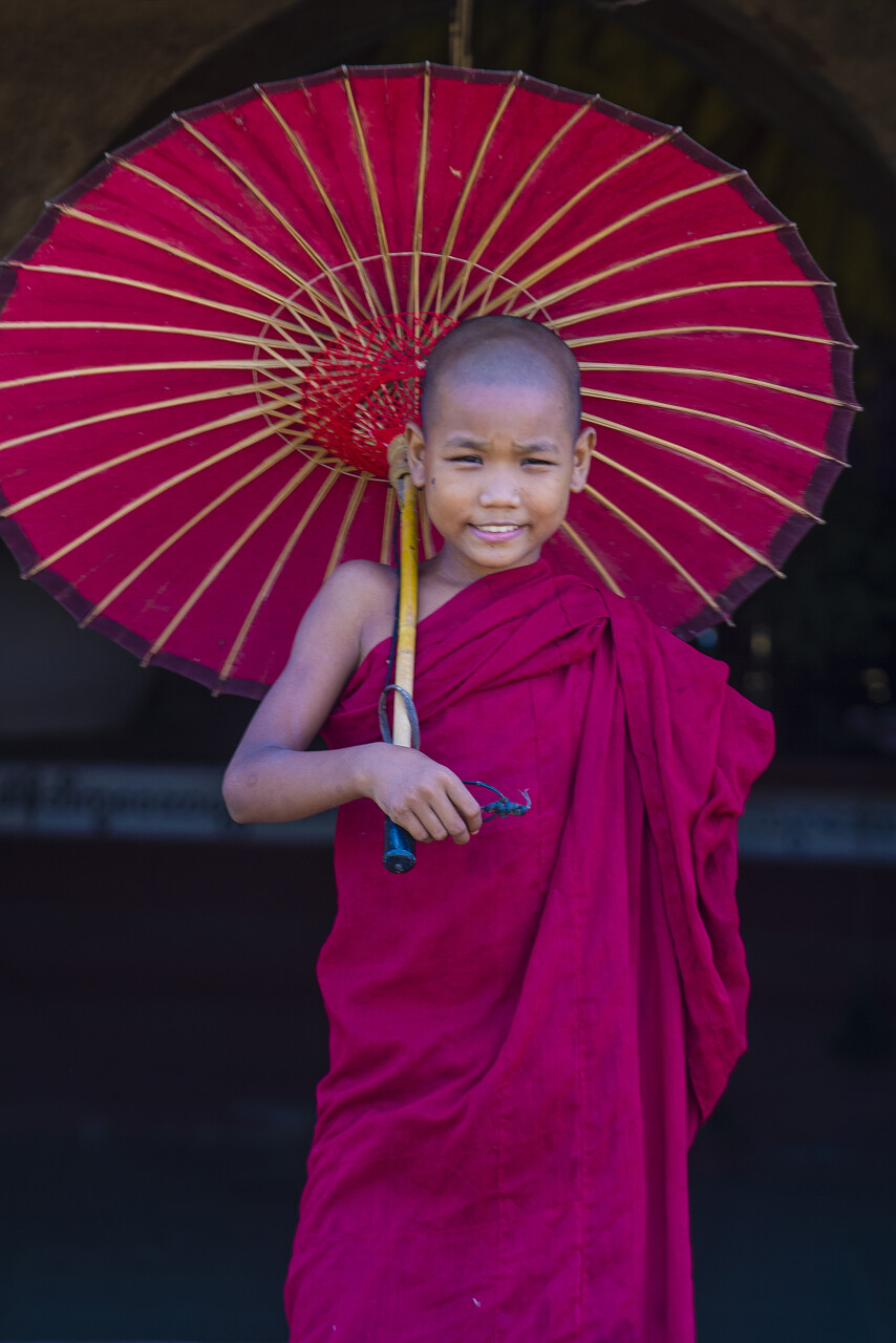 缅甸沙弥庙宇和教堂