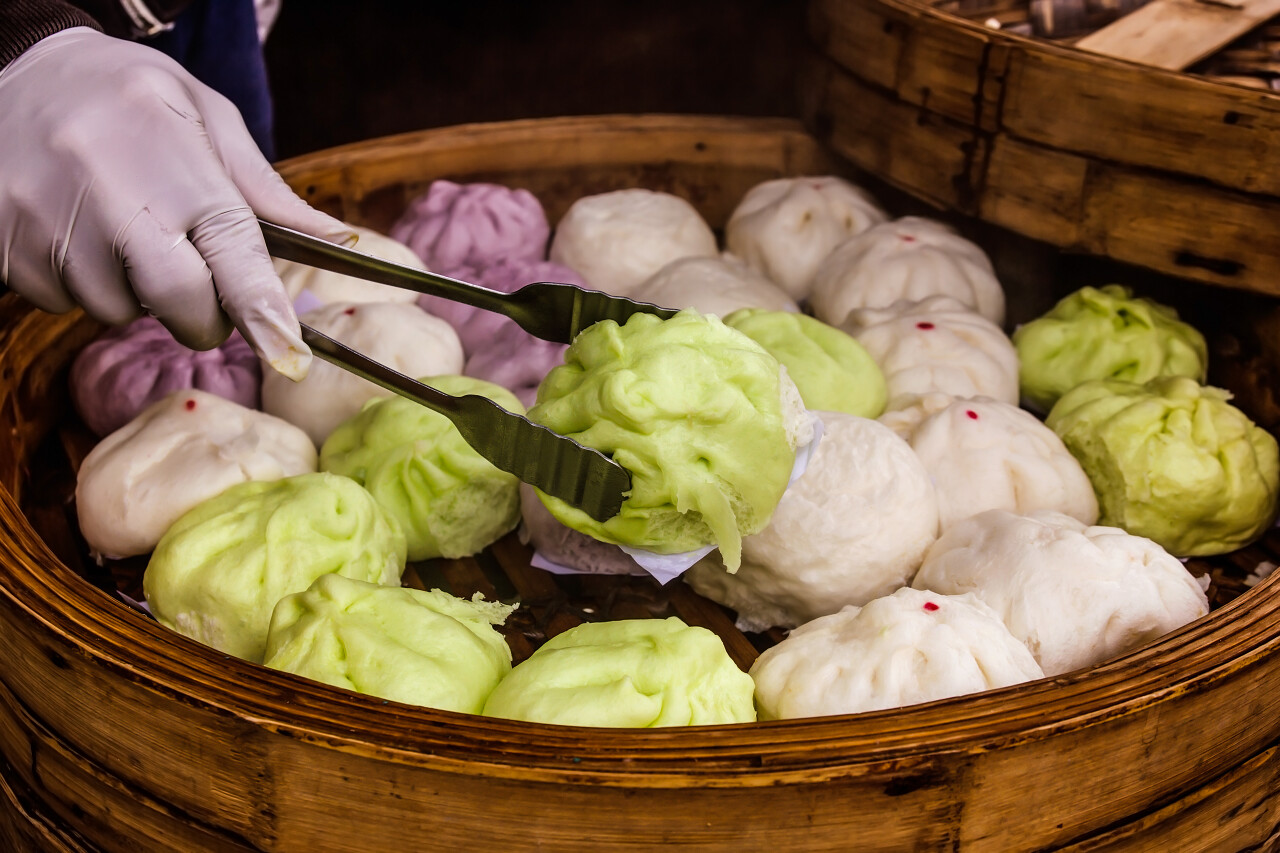 关闭绿色选择托盘上的馒头