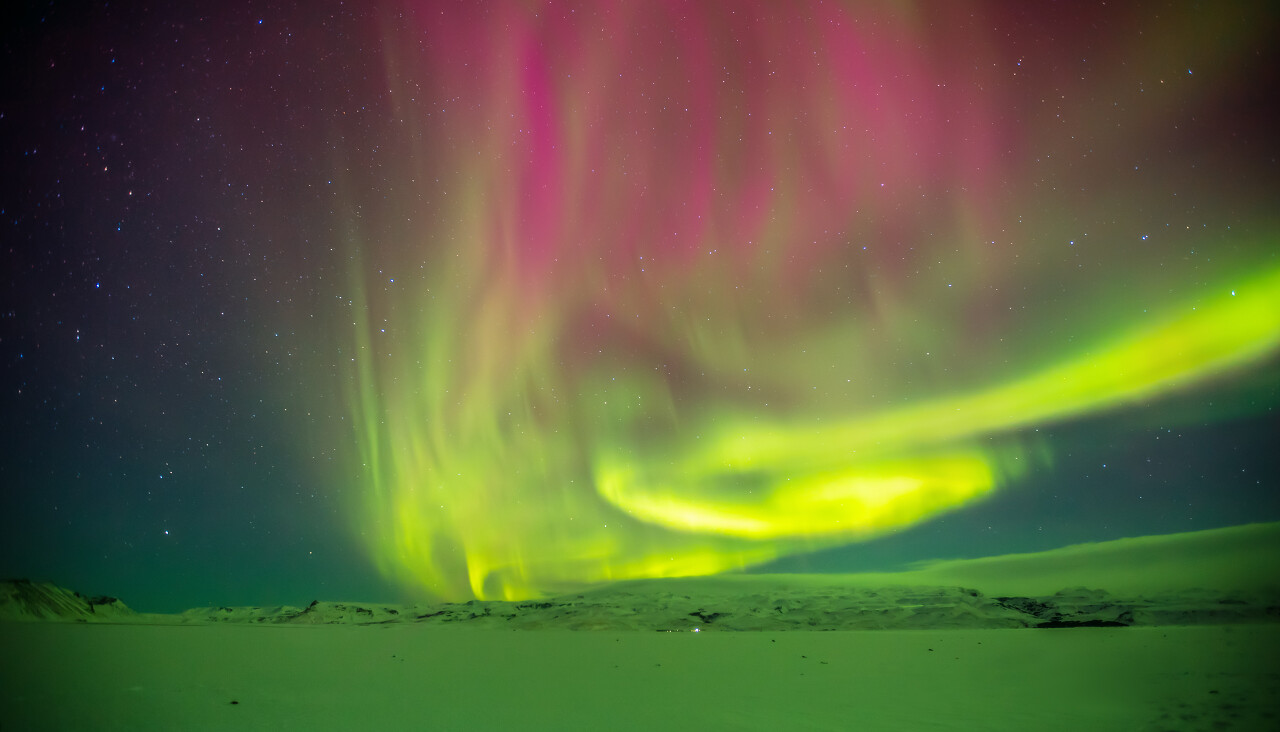 美丽的北极光北欧冰岛旅游
