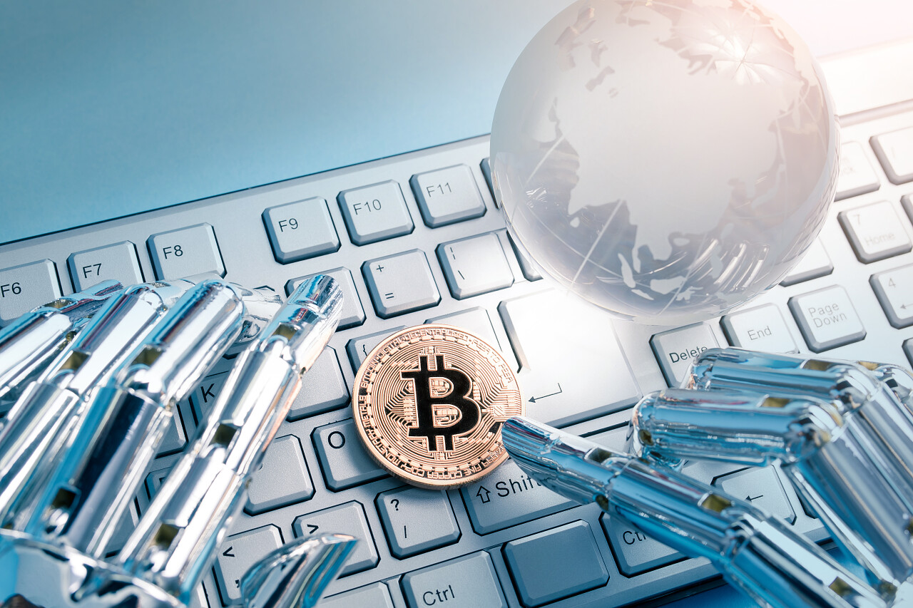 比特币业务与全球概念机器人使用笔记本电脑