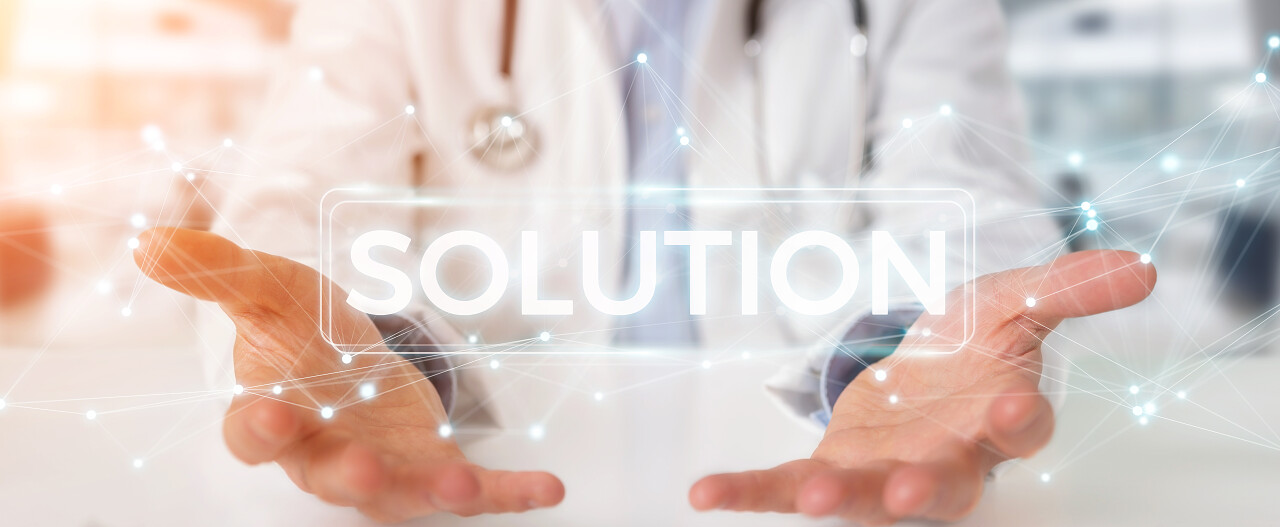 医生使用现代数字解决方案