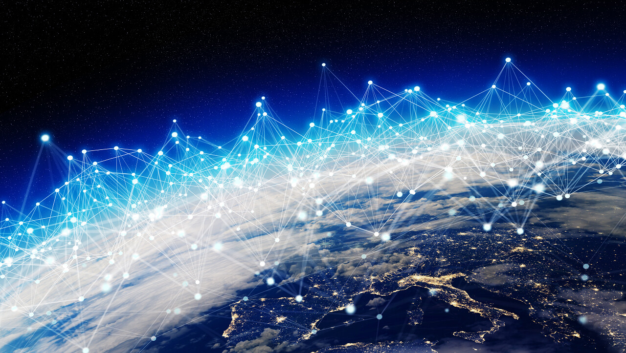 连接系统和全球数据交换在地球上的3d 渲染元素的这幅由 Nasa 提供图片