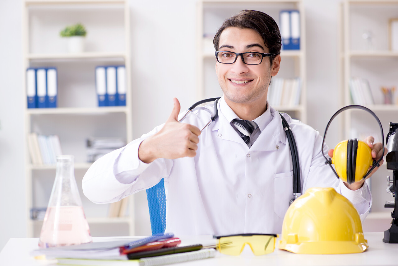 医生建议取消噪音耳机