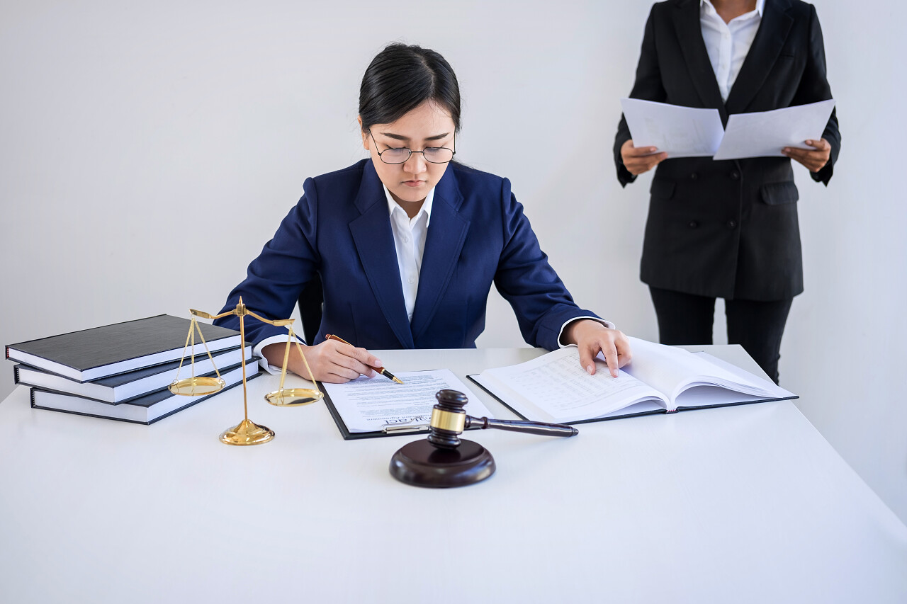 律师在工作