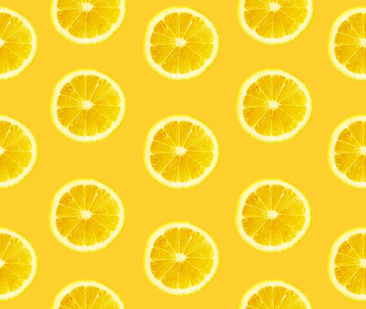 规则摆放柠檬片