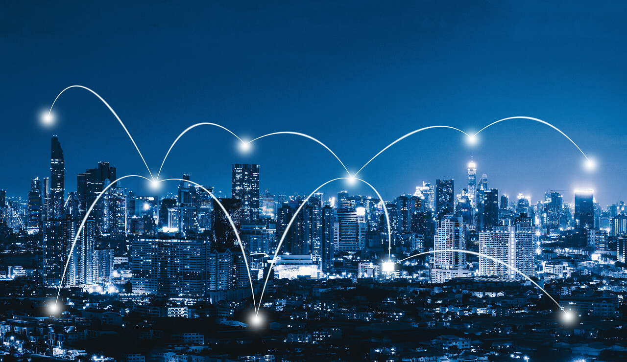 智能城市和连接线全球商业的互联网概念
