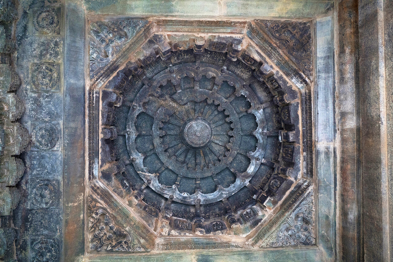 一副天花板石雕