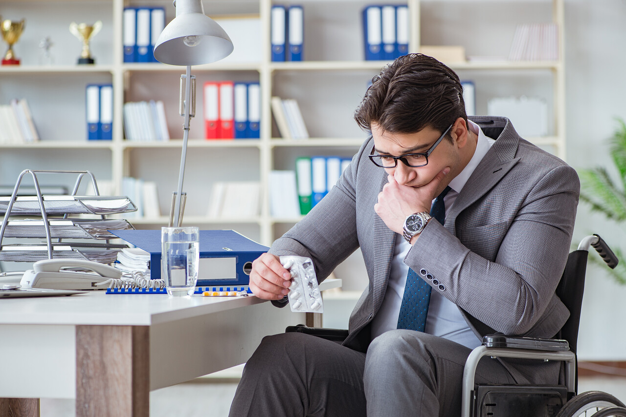 在办公室工作的残疾人