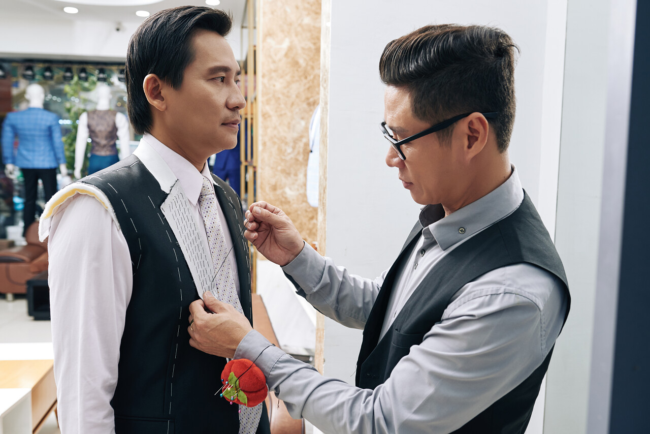 专业越南裁缝爆破男模特夹克的零件