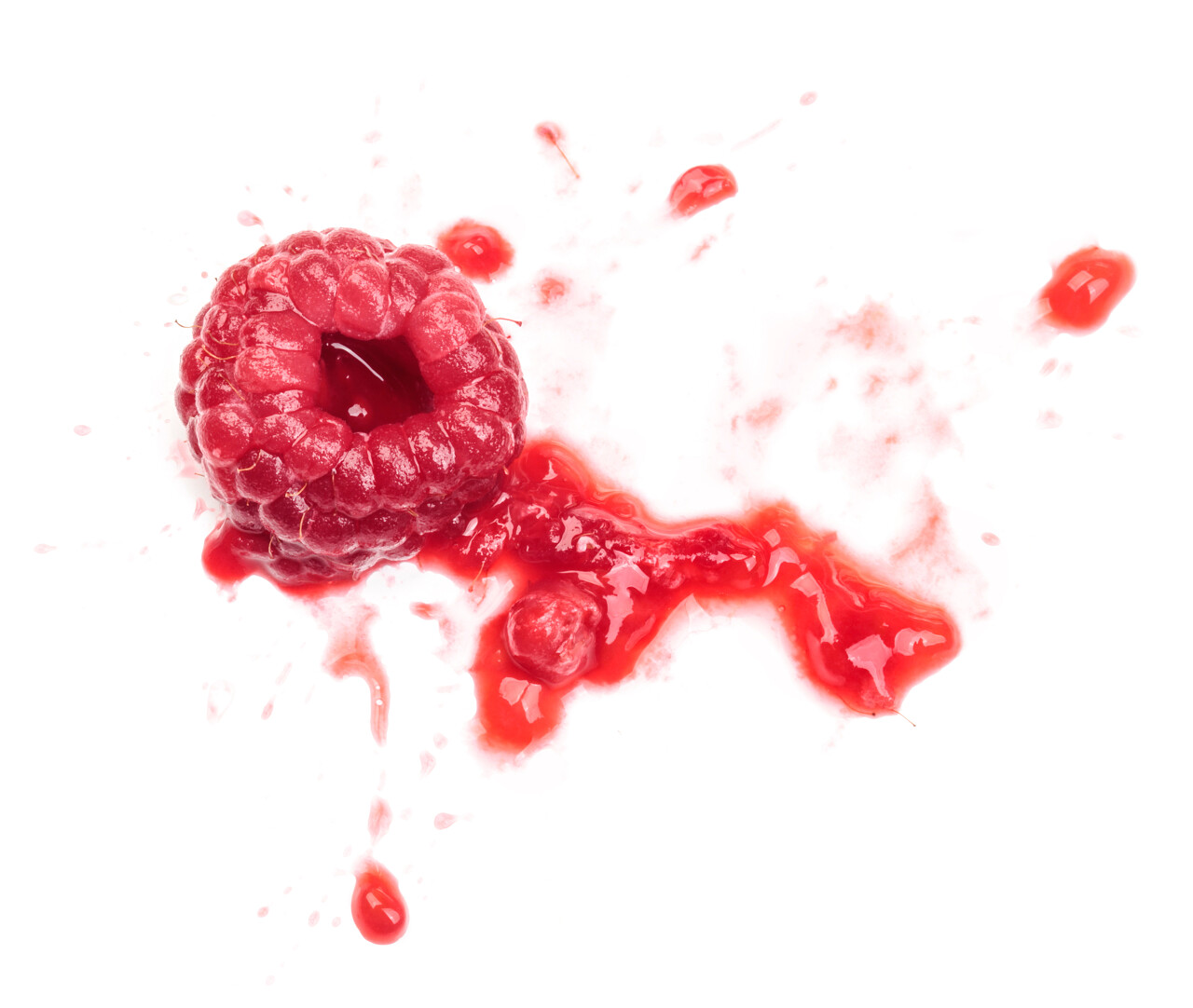 树莓挤出了果汁