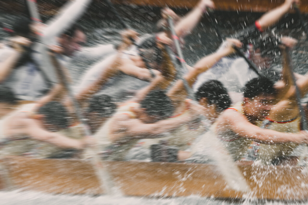 端午节赛龙舟端午节划龙舟端午节龙舟香港端午节期间赛龙舟的运动模糊