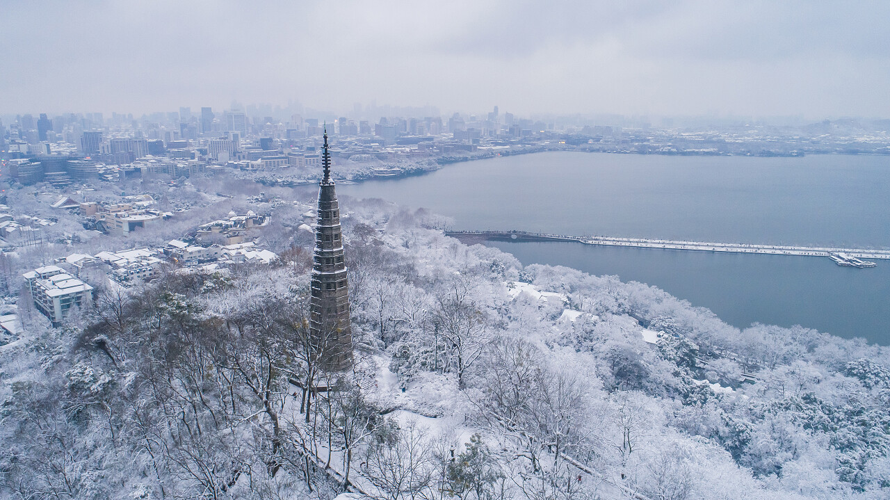 中国东部浙江省杭州市西湖风景区降雪杭州旅游浙江