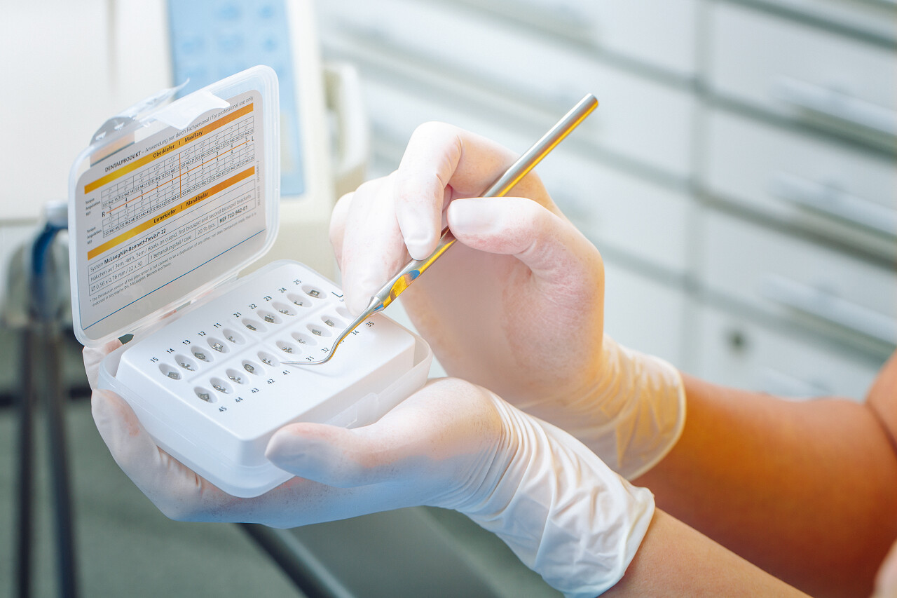 牙齿的支架特写口腔牙齿