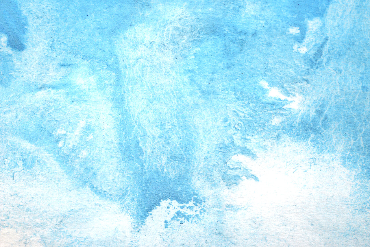 手绘蓝色水彩画