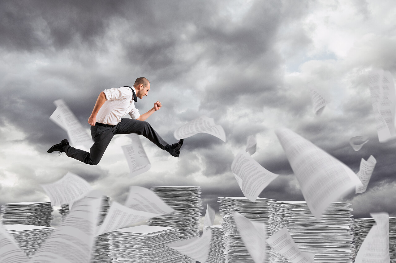 商人跳过纸页的专栏坚持