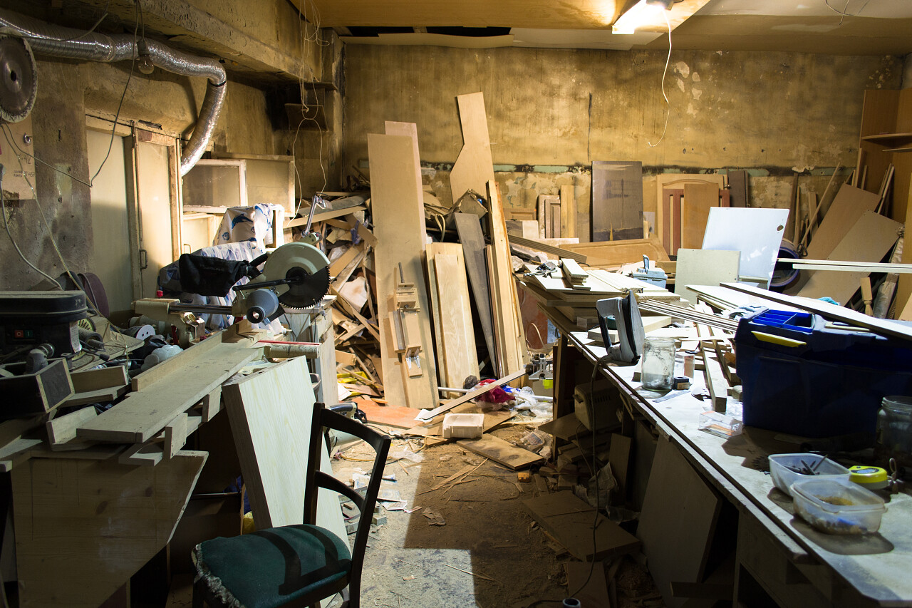 破败的机械车间