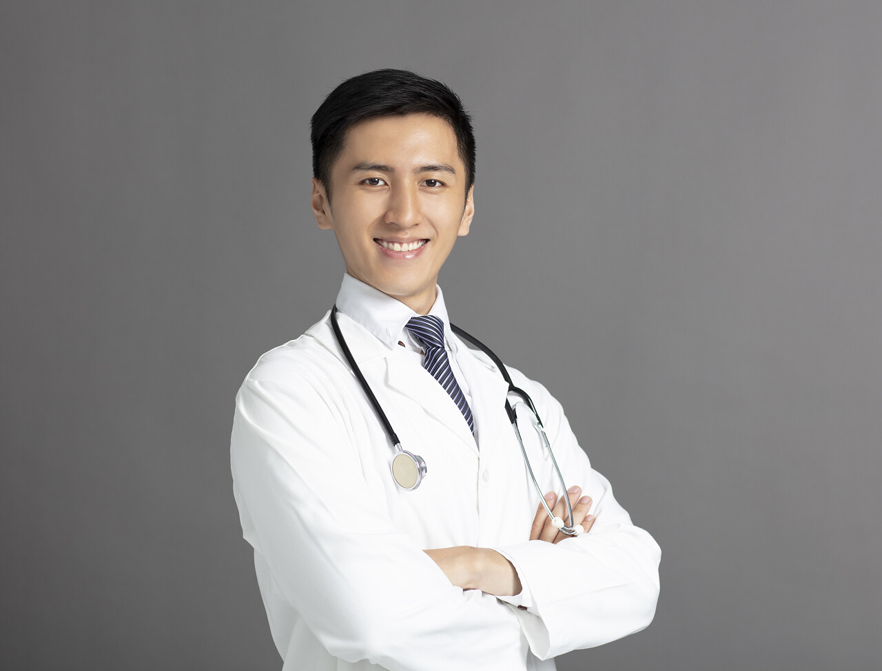 医生人物形象特写男士头发