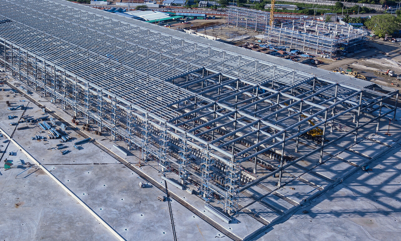 钢架结构正在建设中