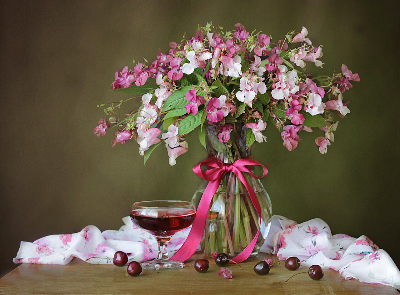 静生樱桃红酒花淡粉色