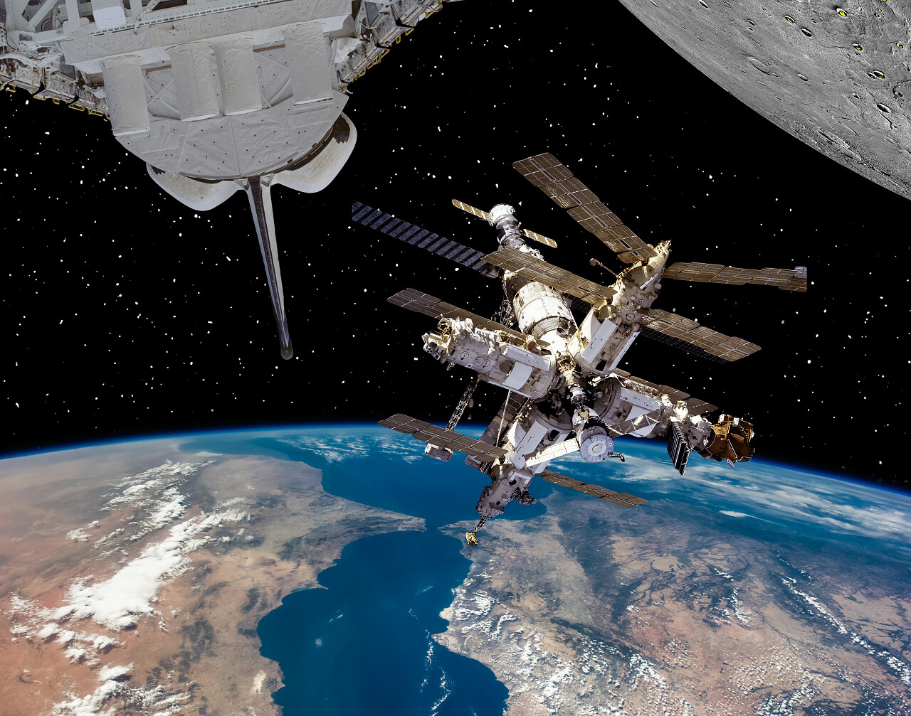 空间站地球和行星有像月亮这样的陨石坑航天日