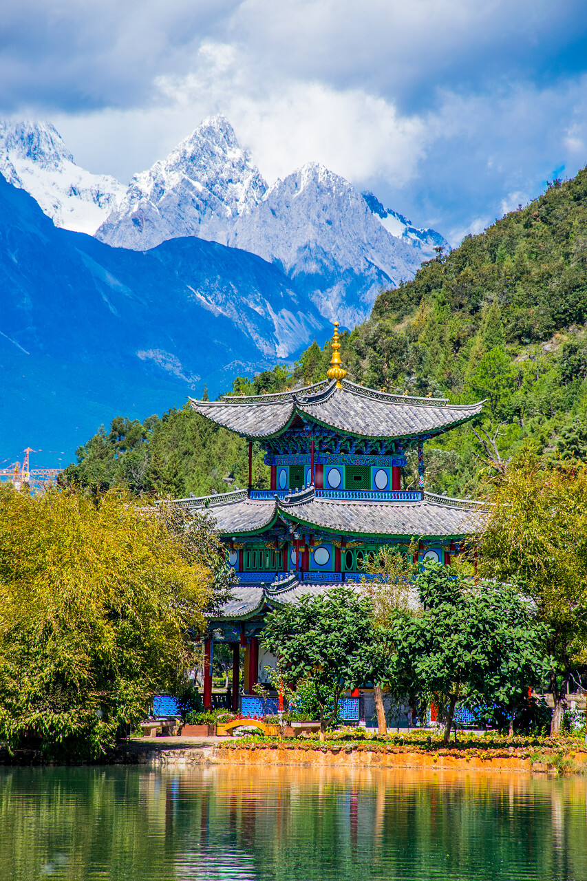 云南丽江县传统建筑与自然云南旅游