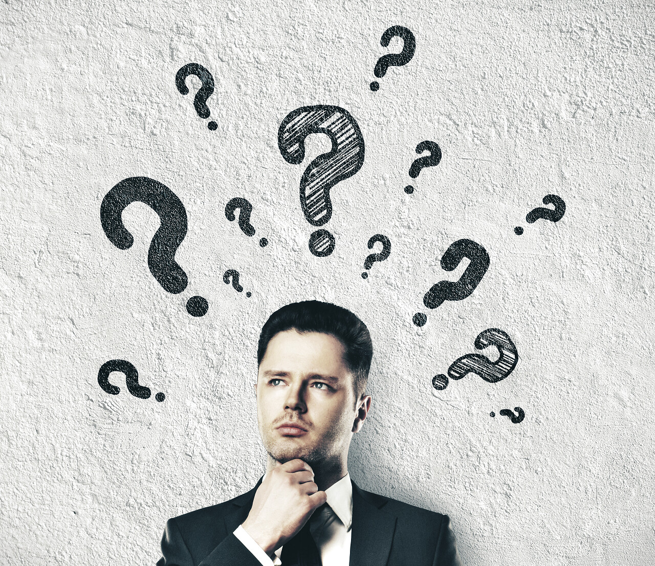 商人满脑子疑问地思考着提高记忆力糊涂