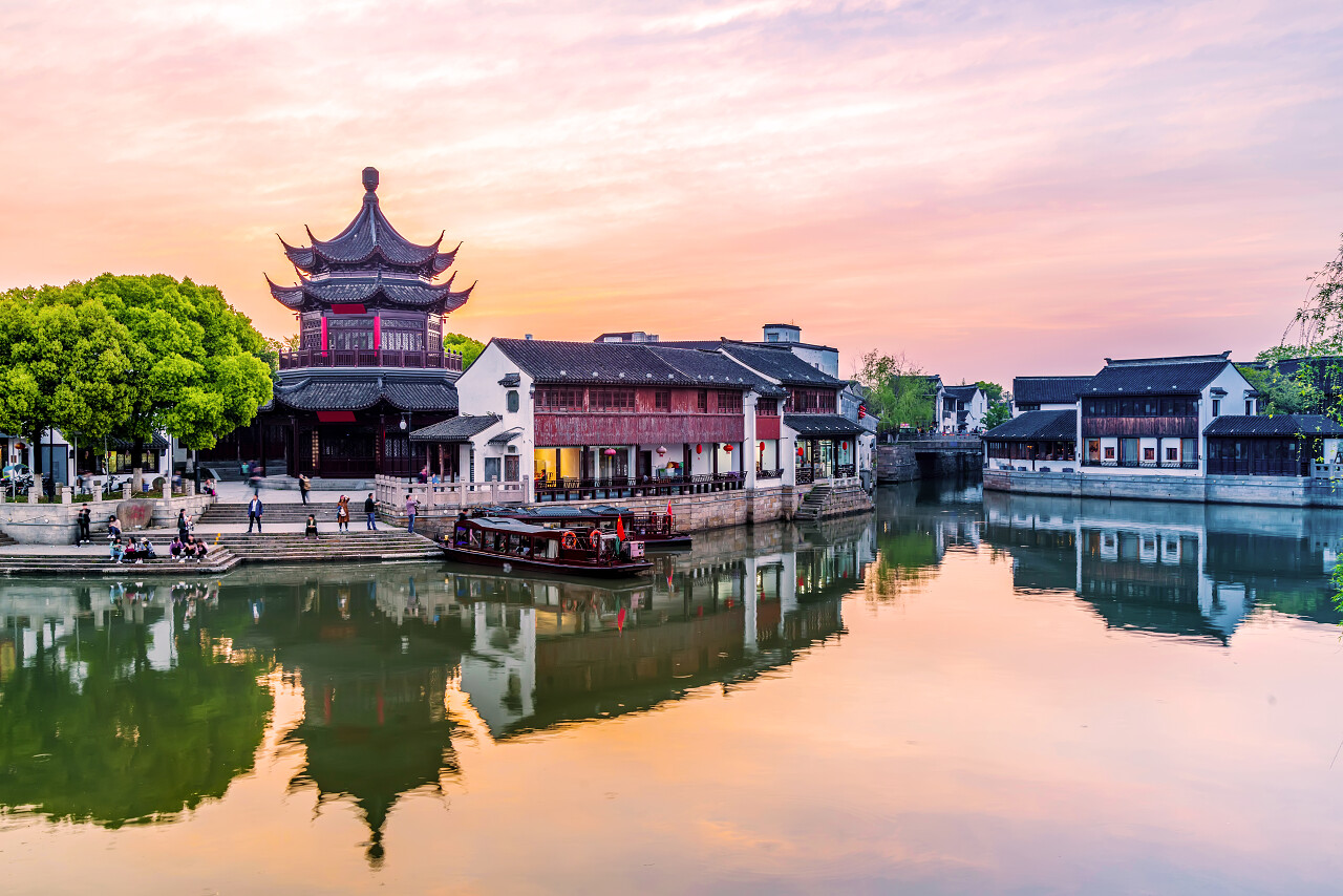 苏州唐镇的河边老楼苏州旅游