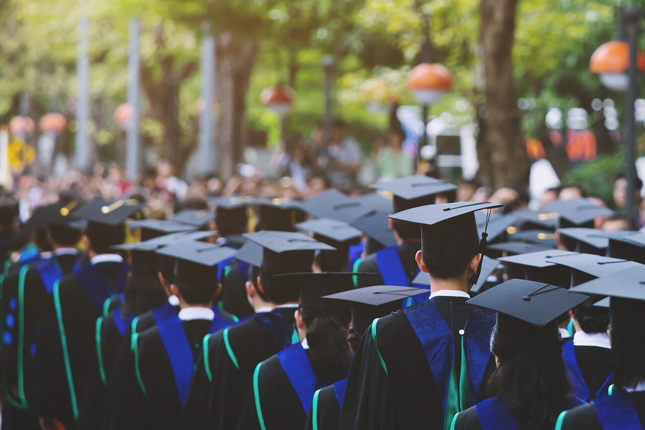 毕业季人物大学毕业季毕业季人像毕业时的毕业生组理念教育祝贺大学