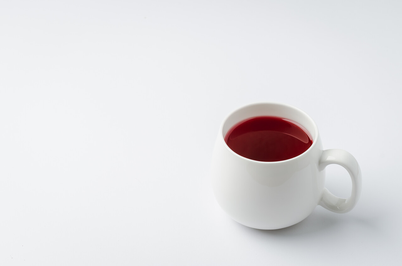 热巧克力白色底色的白色杯子