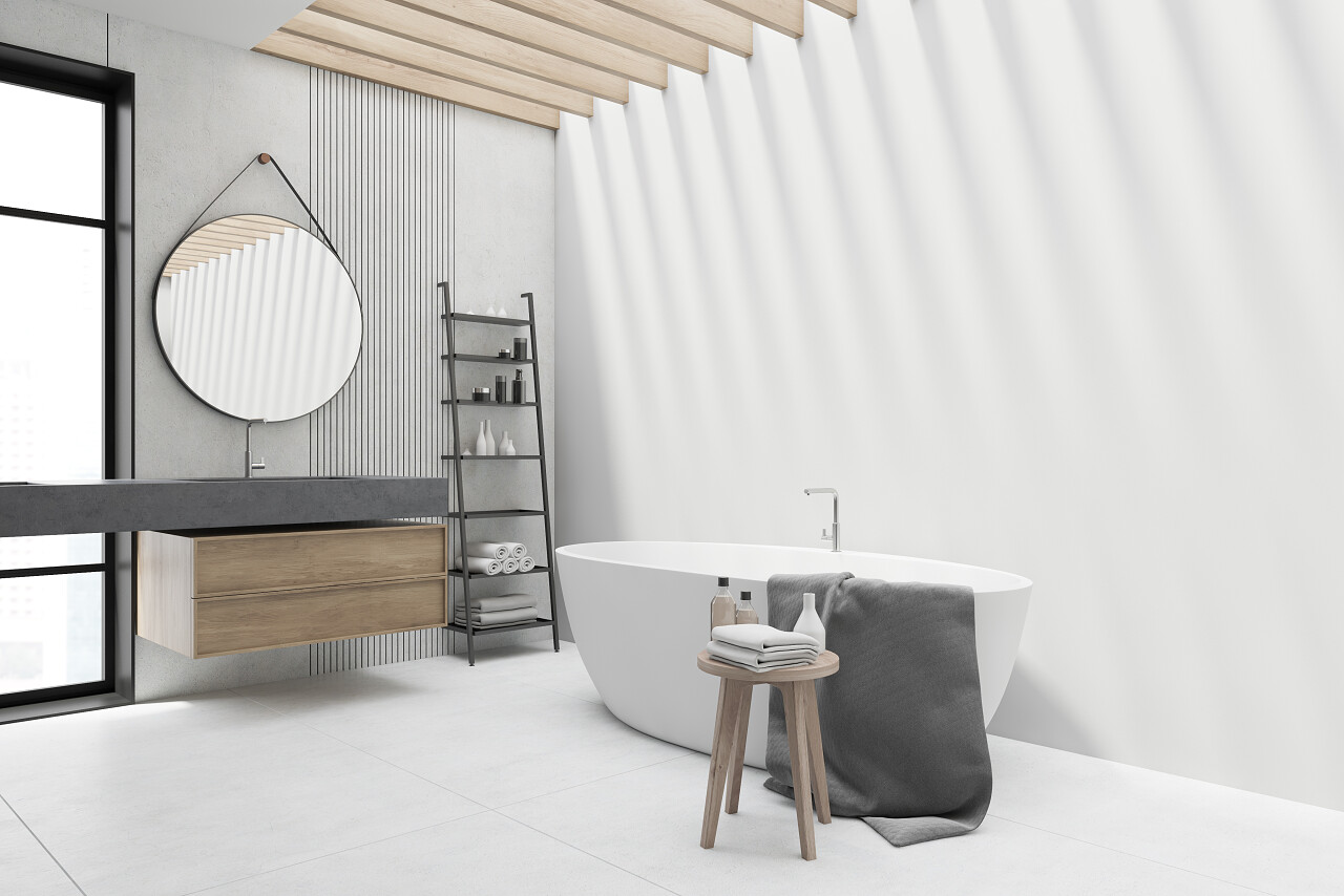 明亮的浴室角落白色的墙壁