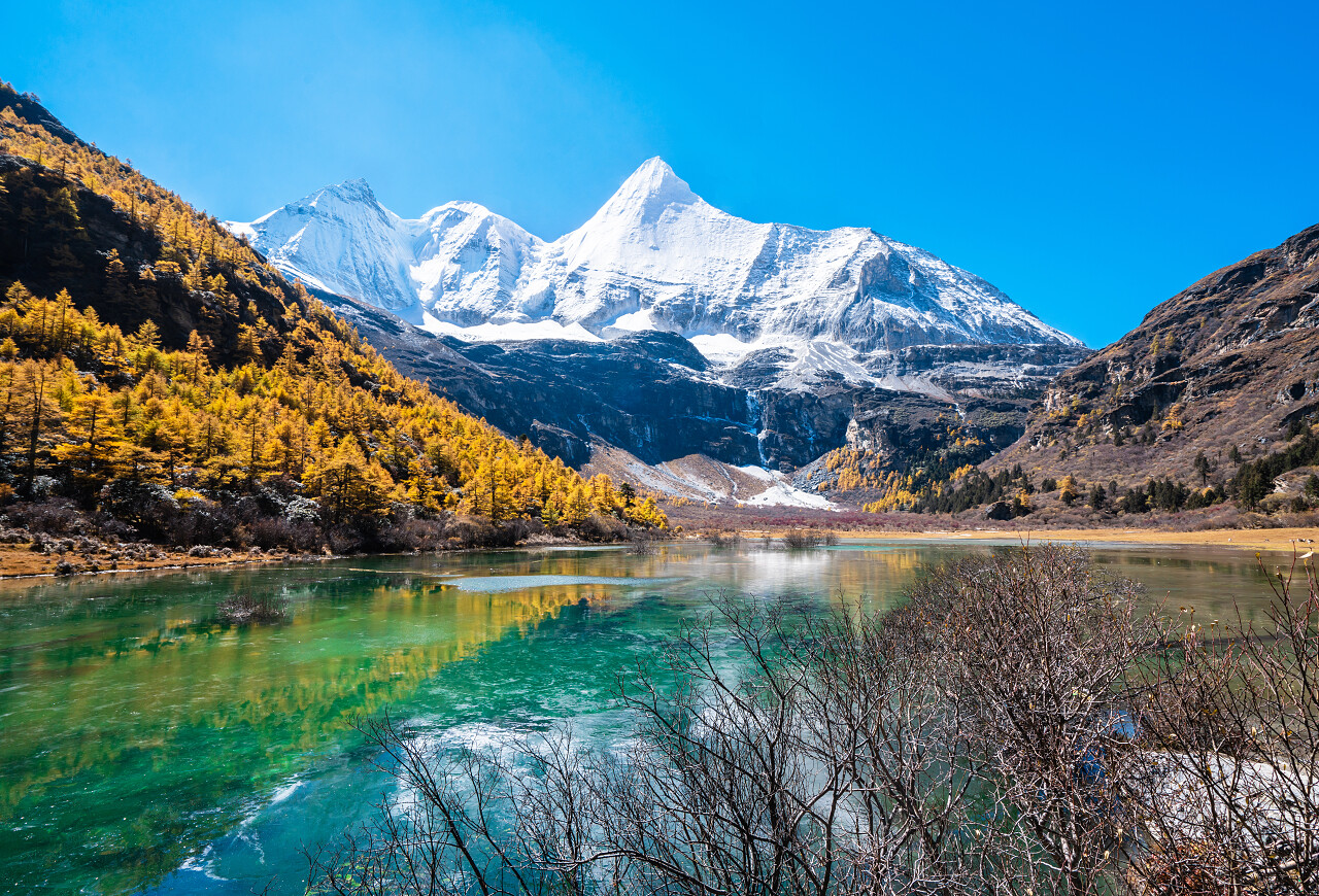 四川道成码雪山自然景观图像四川旅游·