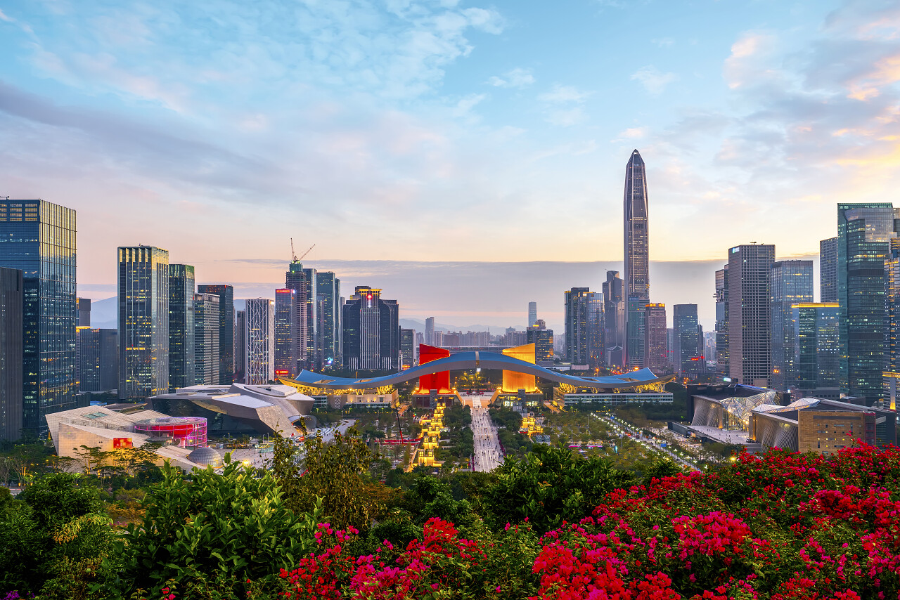 深圳市天际线与建筑景观夜幕