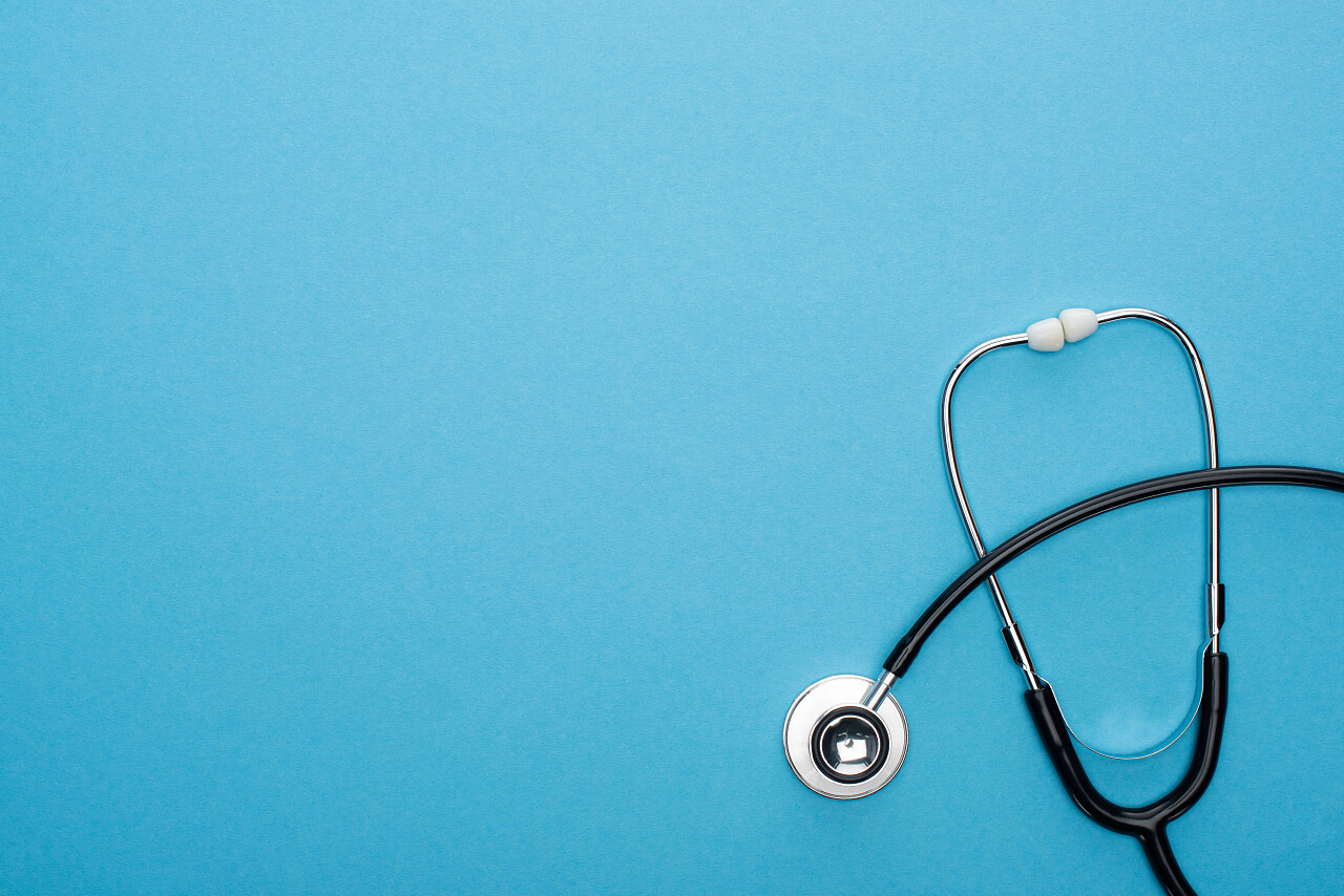 蓝色背景立体镜的顶视图