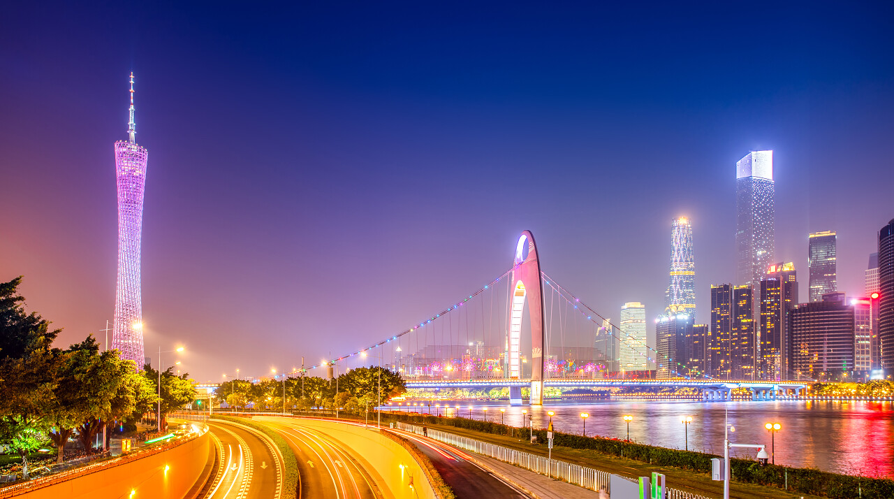 城市夜景天际线