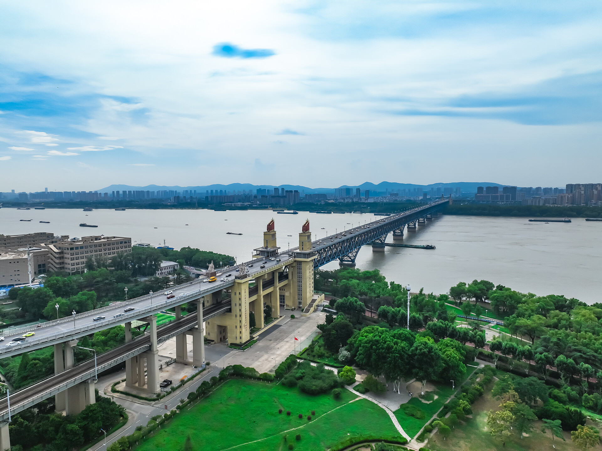 南京长江大桥跨江大桥