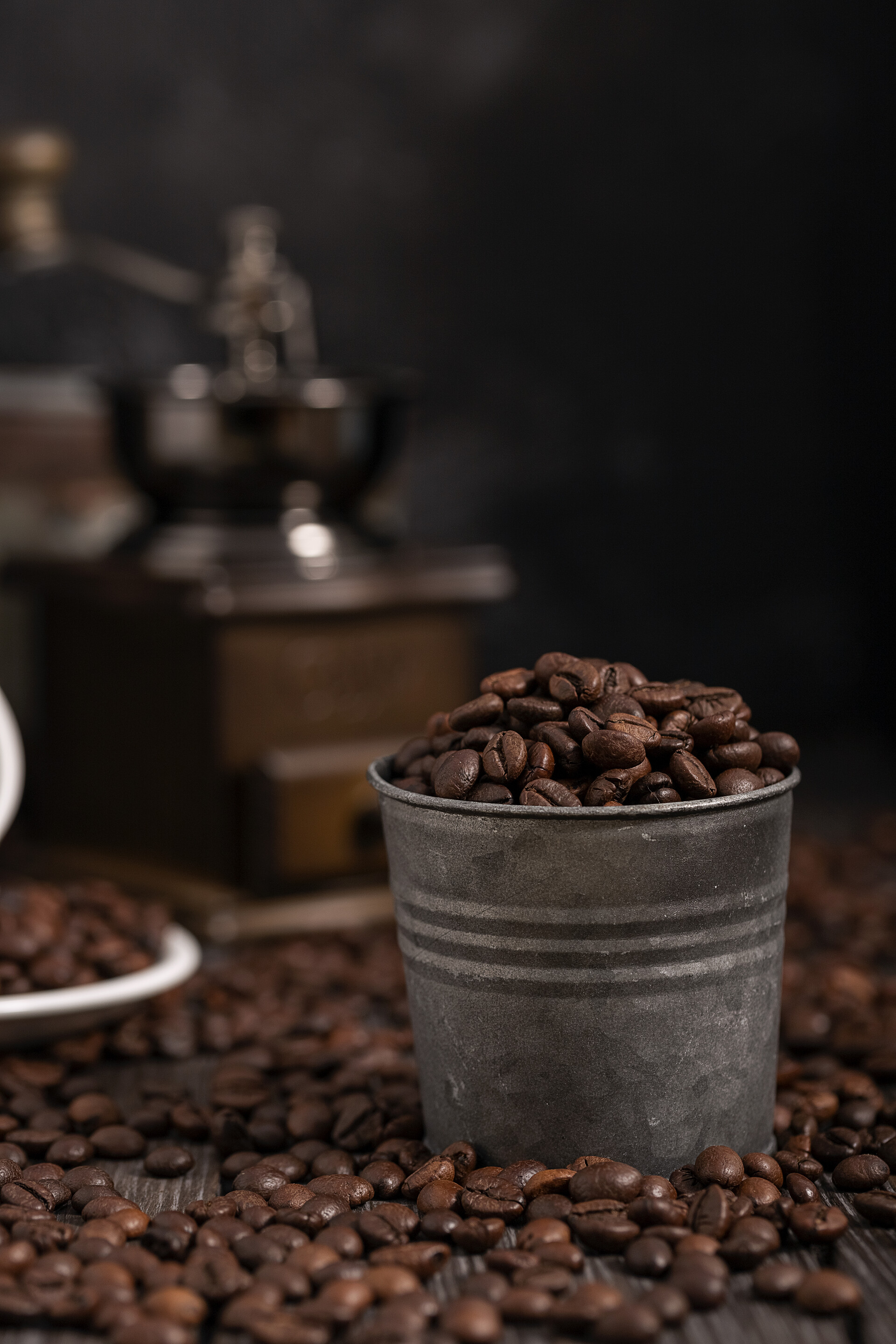 一小桶咖啡豆图片