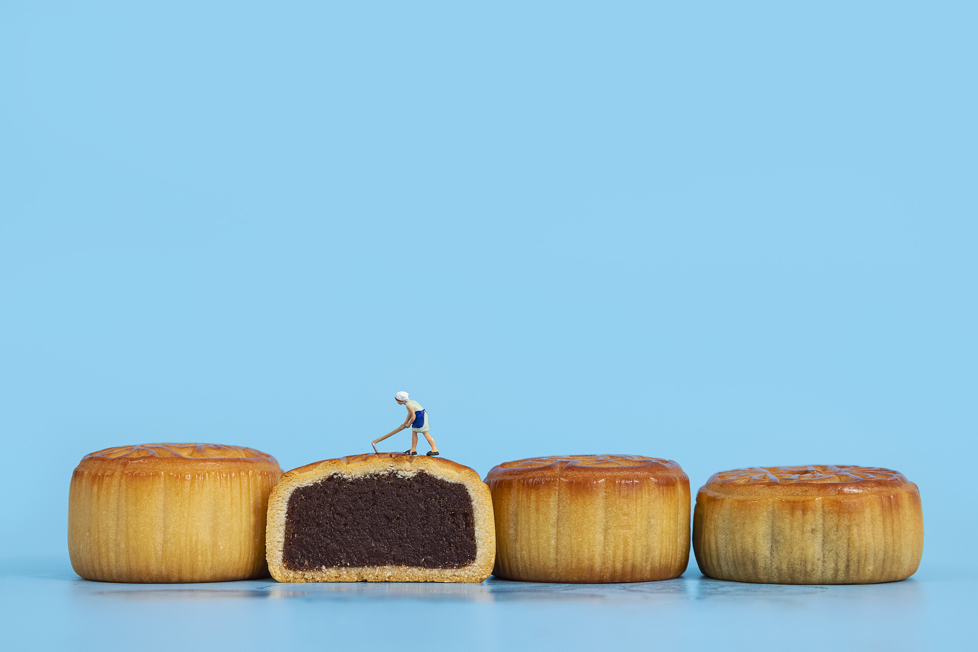 切开的月饼美食素材