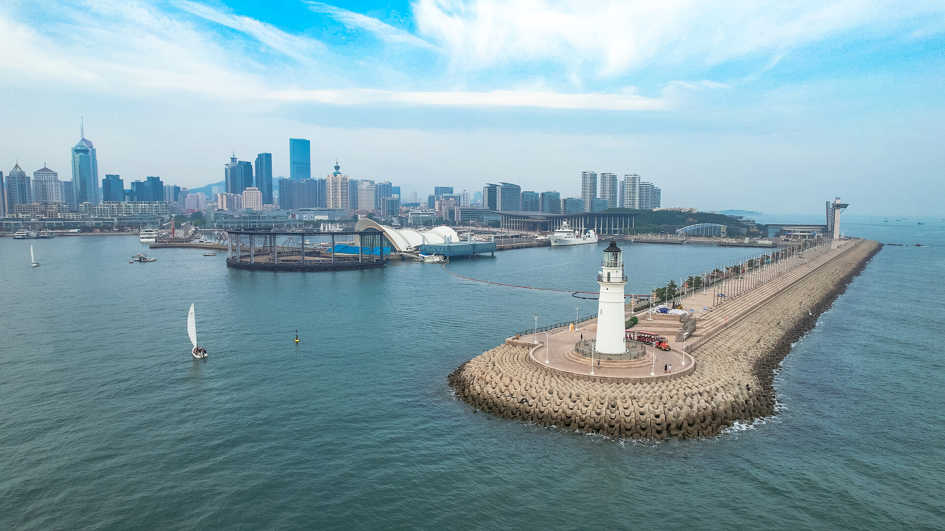 青岛城市地标情人坝灯塔