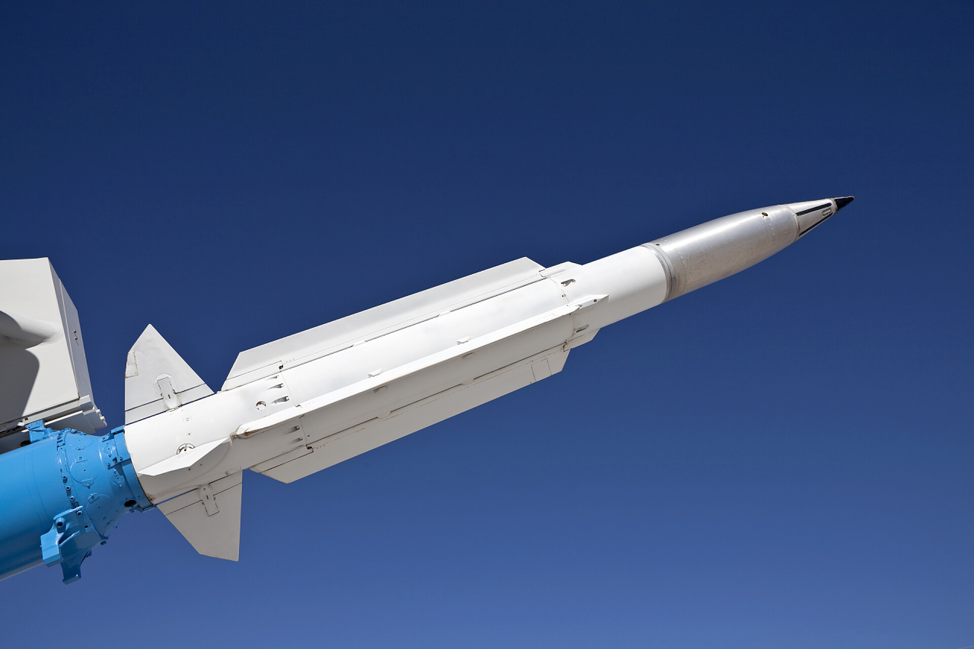 地面导弹准备飞行地面空气