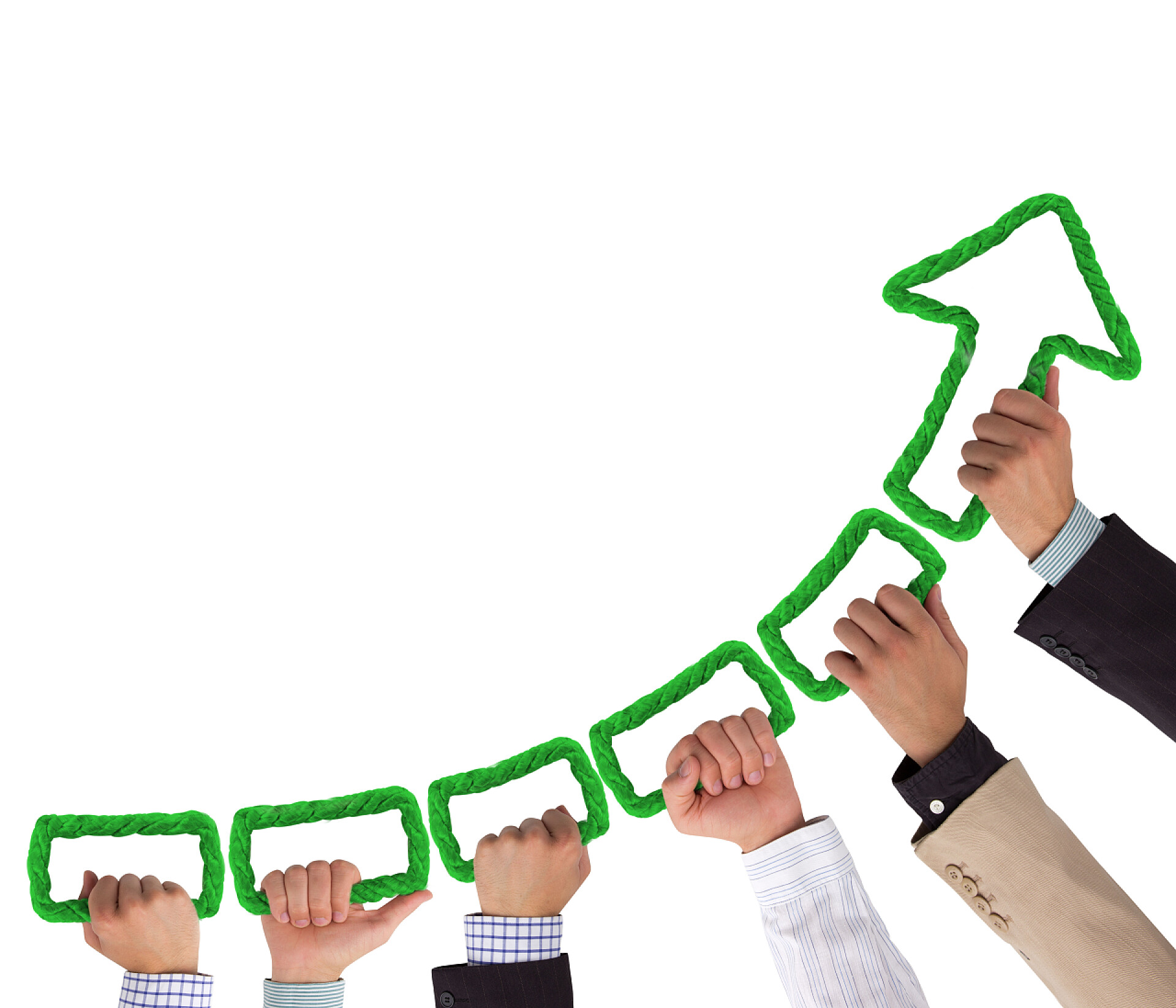 手中持有绿色绳子形成的向上箭头手