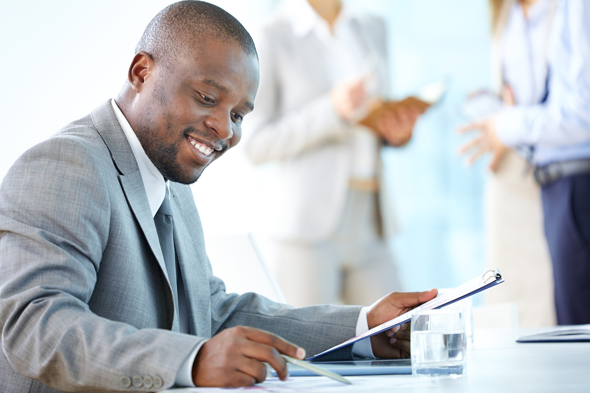 正在忙着的领袖的画像使用文档