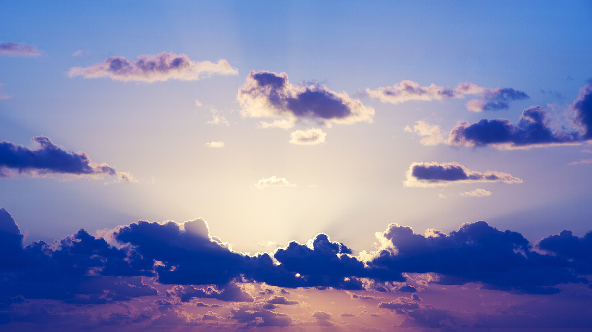 黄昏时分的晚霞美景日出天空