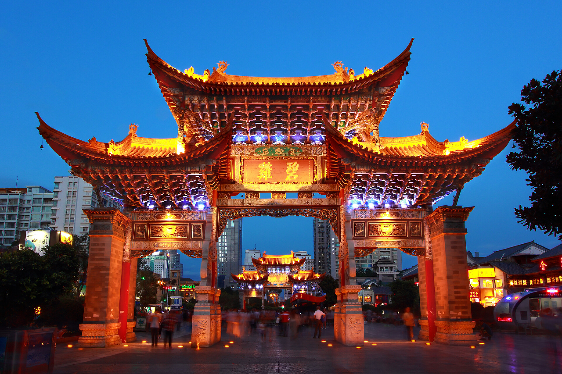 昆明的里程碑玉鸡门金马奖玉鸡门昆明中国