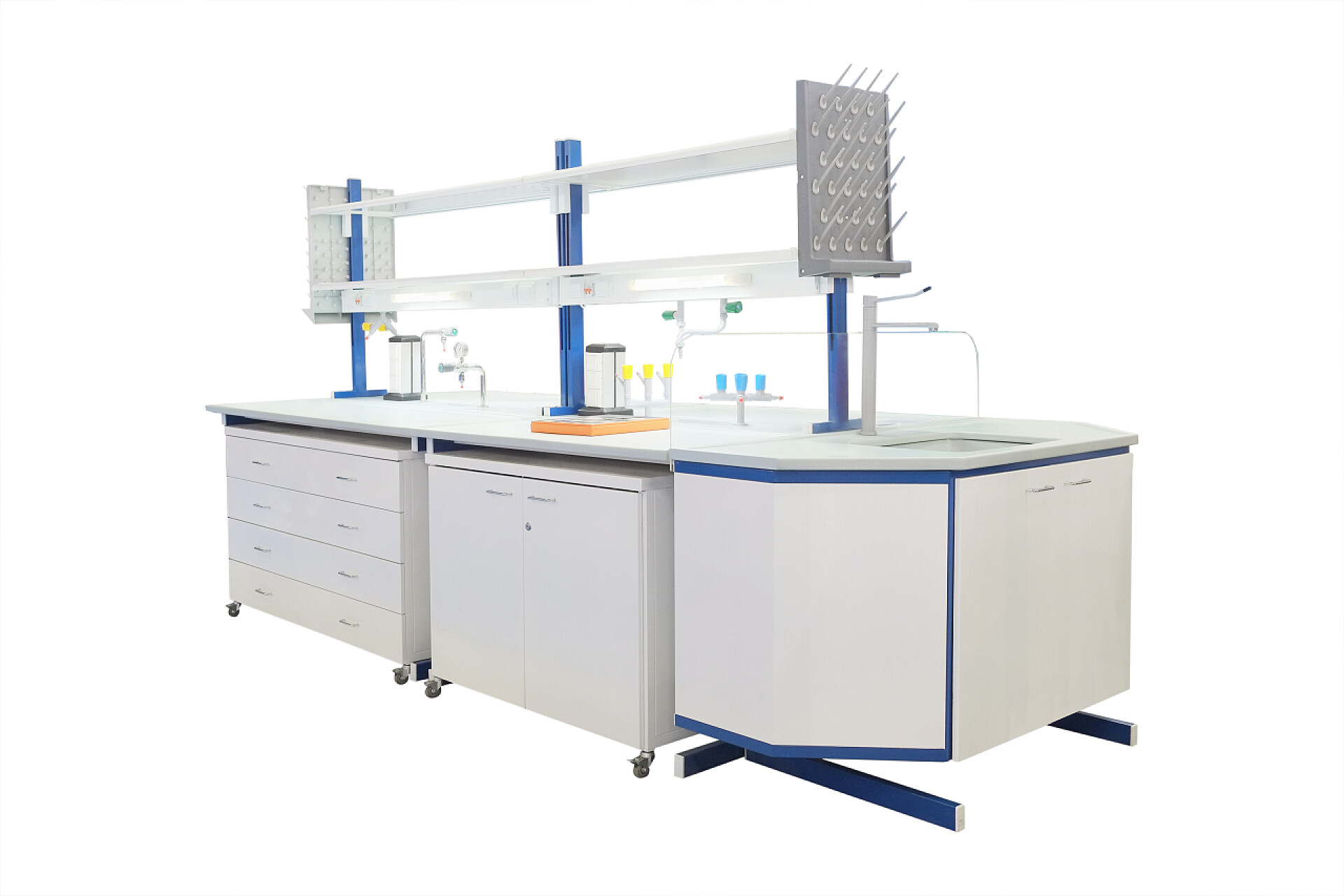白色背景下的化学实验室装备化学实验室的装备