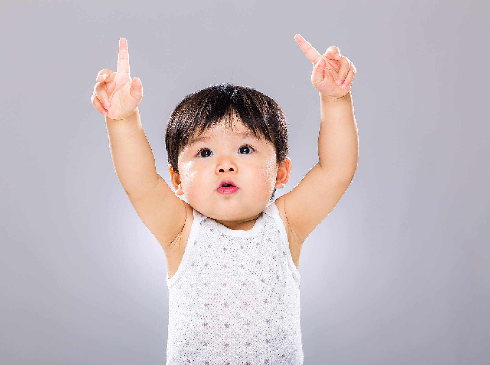 伸出手指的小男孩小男孩导体